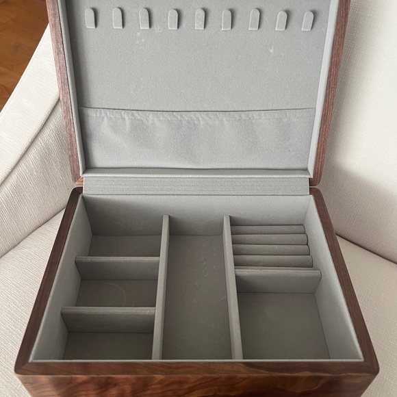 Walnut wood jewelry box - 2 layers - Picture 4 of 6